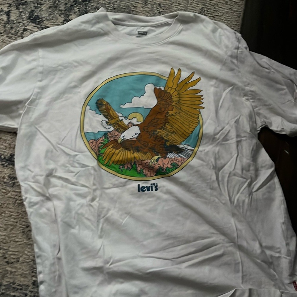 White Levi t shirt